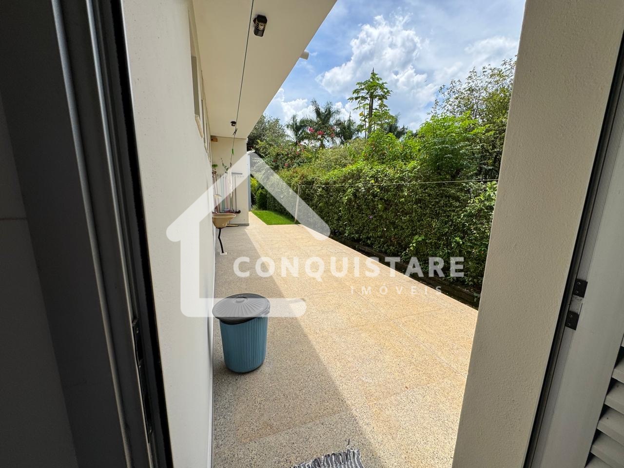 a7425175-949f-49db-8a60-cb116337f6a2